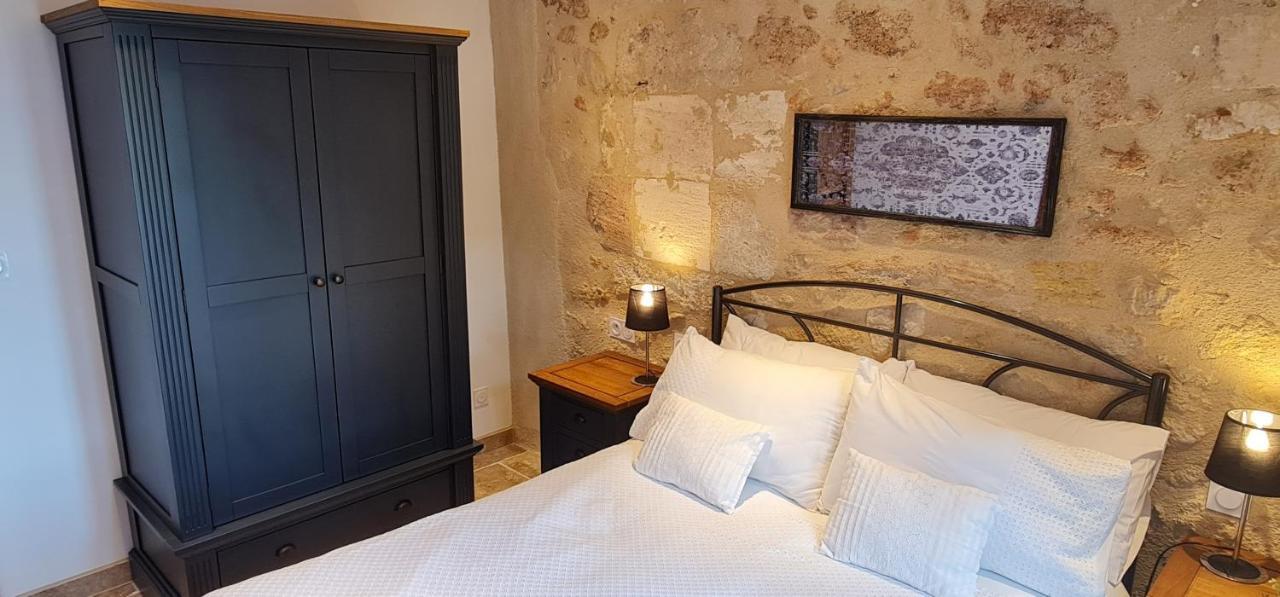 Dom Peyreton Prestige Cottages Set In A Charming Wine Property Villegouge Exterior photo