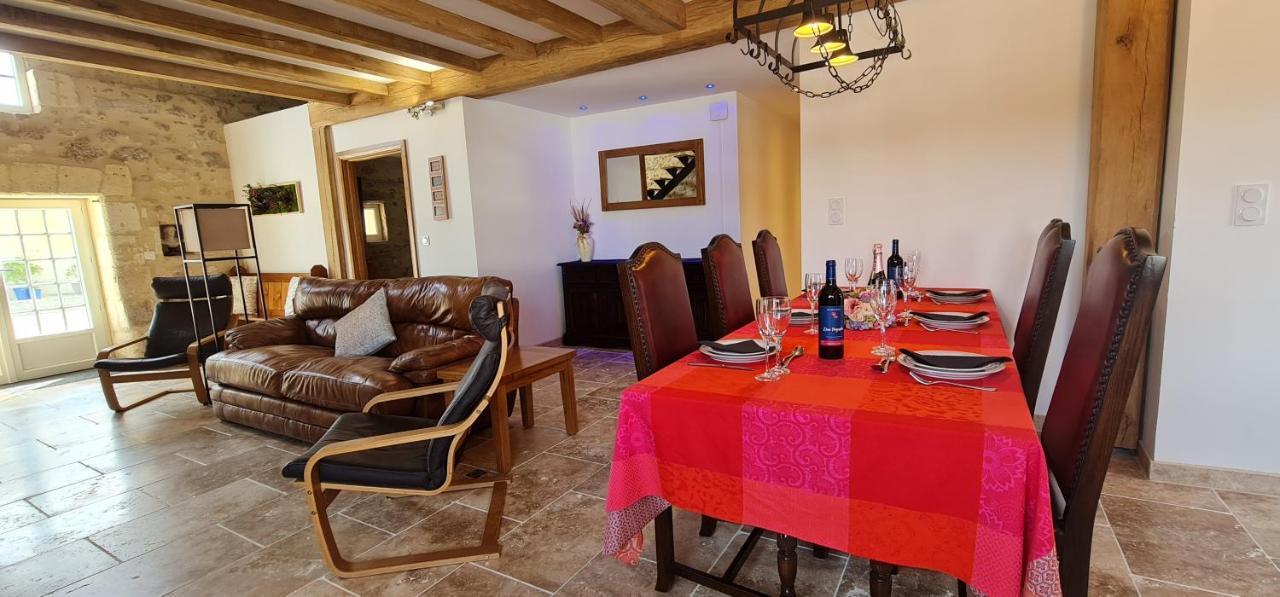 Dom Peyreton Prestige Cottages Set In A Charming Wine Property Villegouge Exterior photo