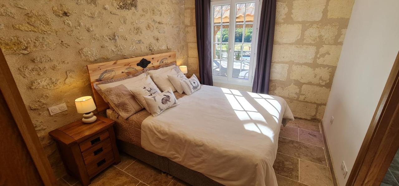 Dom Peyreton Prestige Cottages Set In A Charming Wine Property Villegouge Exterior photo