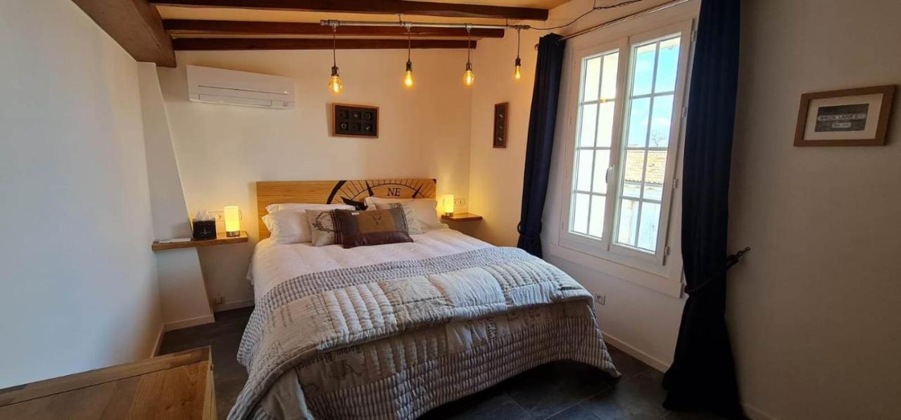 Dom Peyreton Prestige Cottages Set In A Charming Wine Property Villegouge Exterior photo