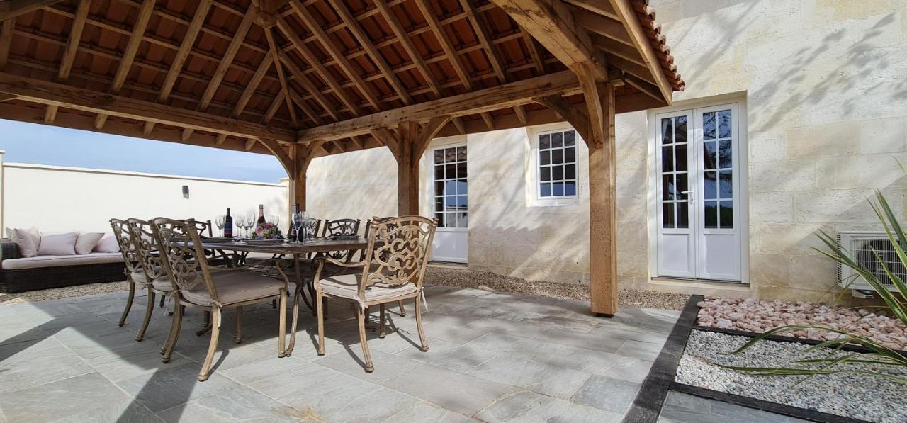Dom Peyreton Prestige Cottages Set In A Charming Wine Property Villegouge Exterior photo