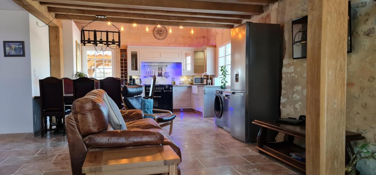 Dom Peyreton Prestige Cottages Set In A Charming Wine Property Villegouge Exterior photo